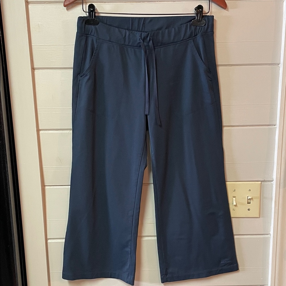 PATAGONIA Women's Navy Nylon Drawstring Cropped
Pants Outdoor Hiking Size S.